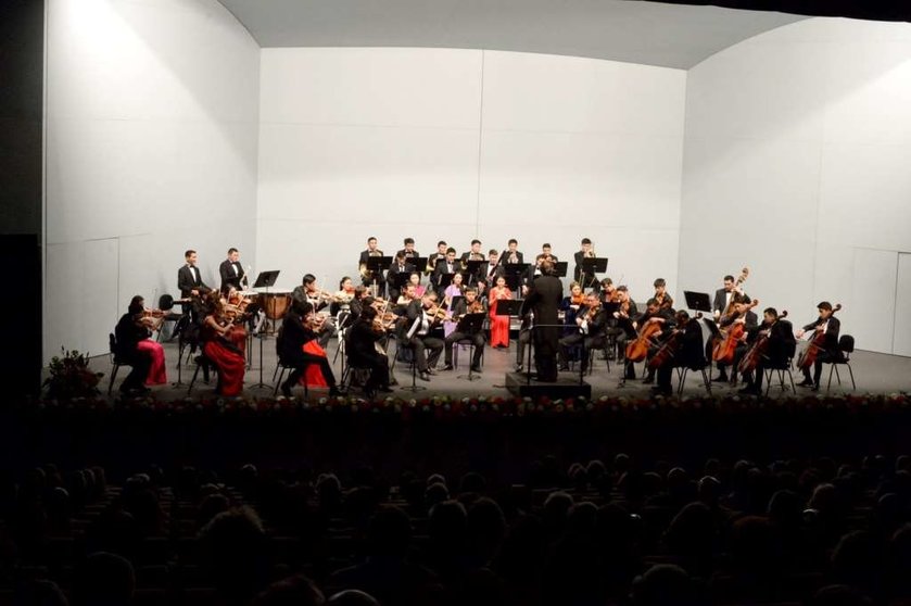 concierto_año_nuevo_orquesta_filarmónica_astana_música_cultura_teatro_auditoriowebweb