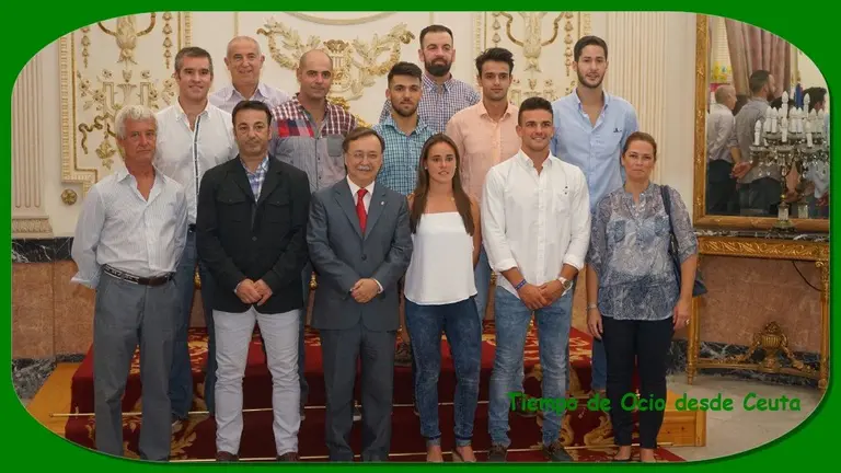 El Collagero 10-20-2015 03_11_01